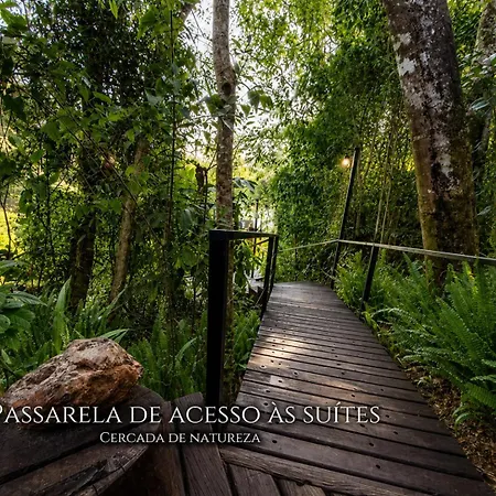 Casa Container 80 - Suítes privativas e sofisticadas integradas à natureza-2